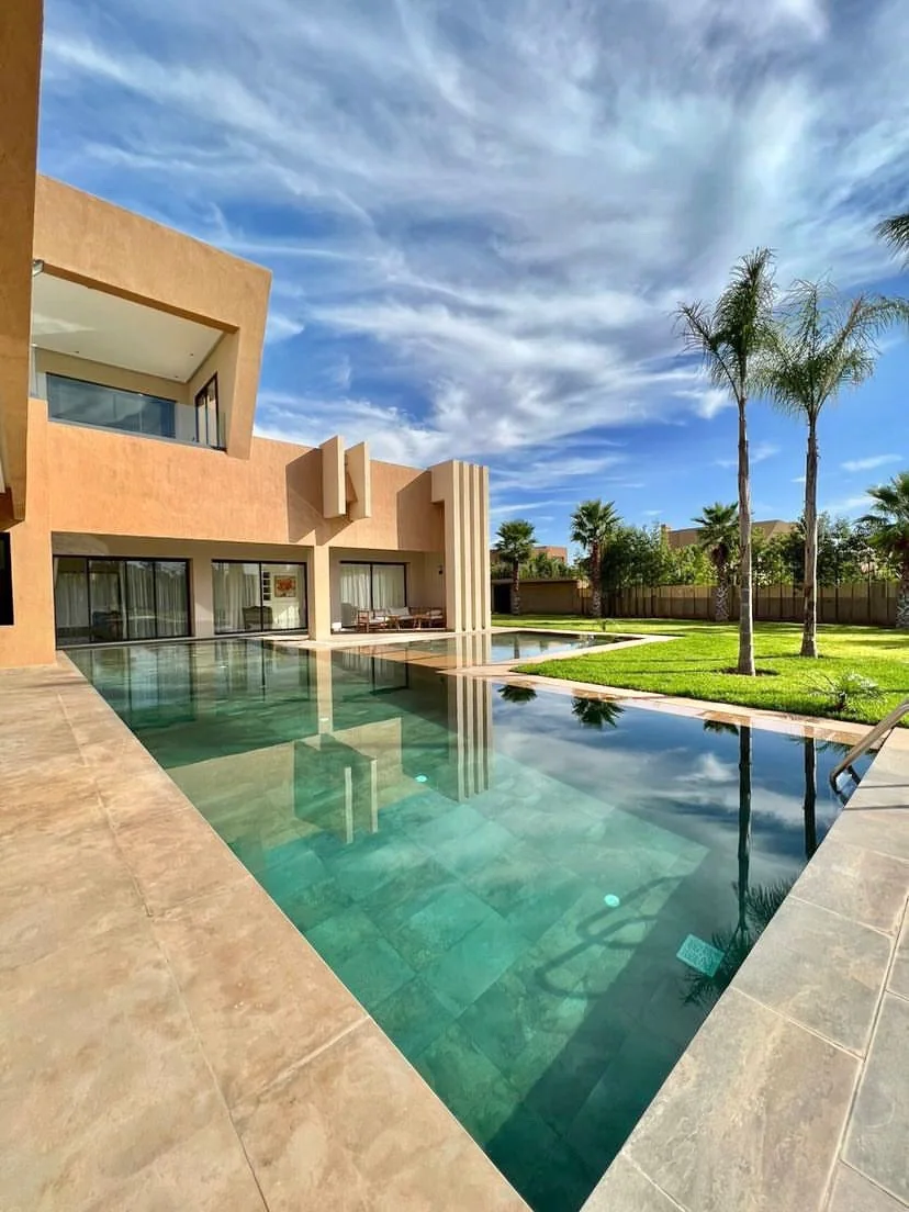 Villa moderne avec piscine à Marrakech